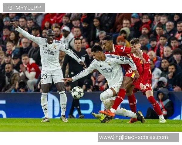 欧冠经典对决利物浦与曼联战成平局神扑瞬间引发全场欢呼