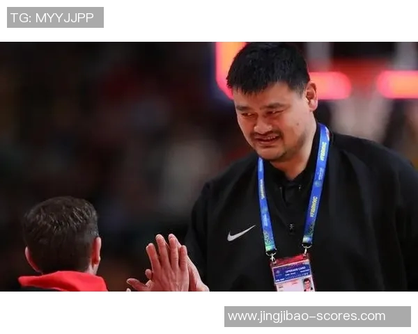 姚明新秀退役引发篮球界热议球迷怀念传奇生涯与未来发展方向